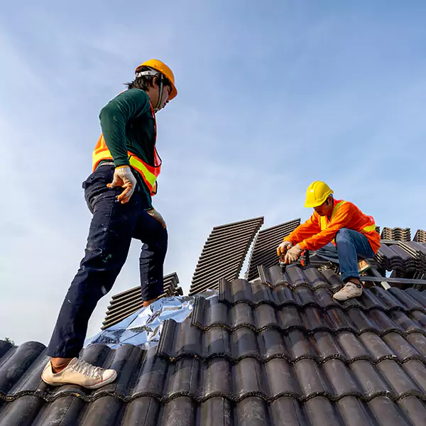 Why Bolingbrook, IL Property Owners Trust Bolingbrook Roofing Pros for Emergency Roof Repair?