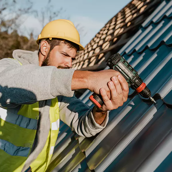 Why Bolingbrook Property Owners Choose Bolingbrook Roofing Pros for Metal Roof Replacement?