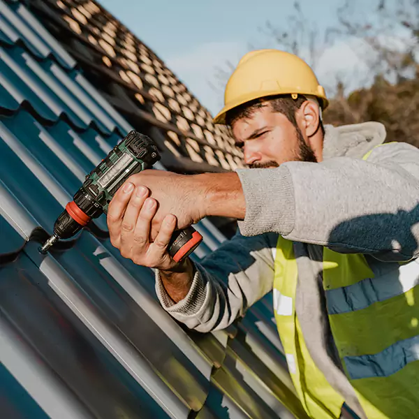 Why Bolingbrook Homeowners Choose Bolingbrook Roofing Pros for Steel Roof Repair Service?